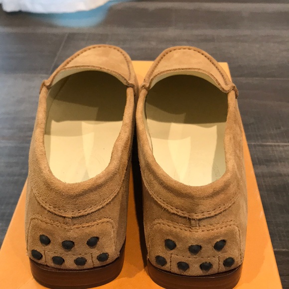 Tod’s Suede Loafer - Picture 3 of 6